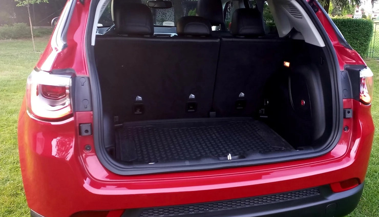 Jeep Compass cena 91999 przebieg: 52213, rok produkcji 2019 z Młynary małe 301